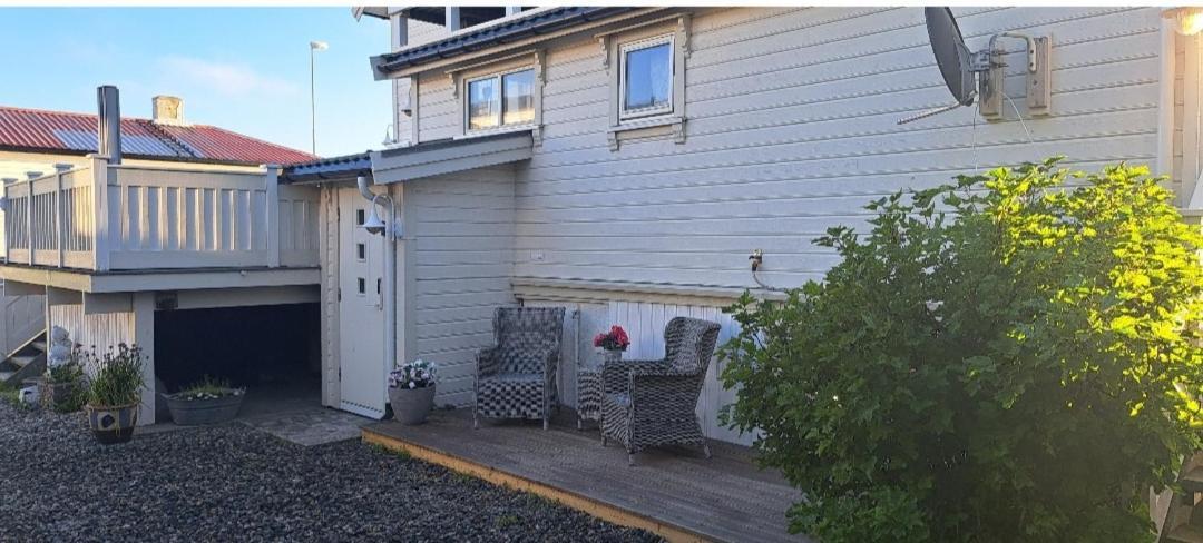 Sentral Studioleilighet Ved Stranden Og Hvalsenter Nb Ma Vaskes Etter Endt Leie Eller Betale Rengjoringshjelpen 500 Kr Andenes Exterior foto